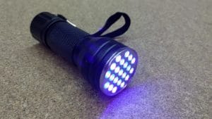 UV LED-taskulamppu