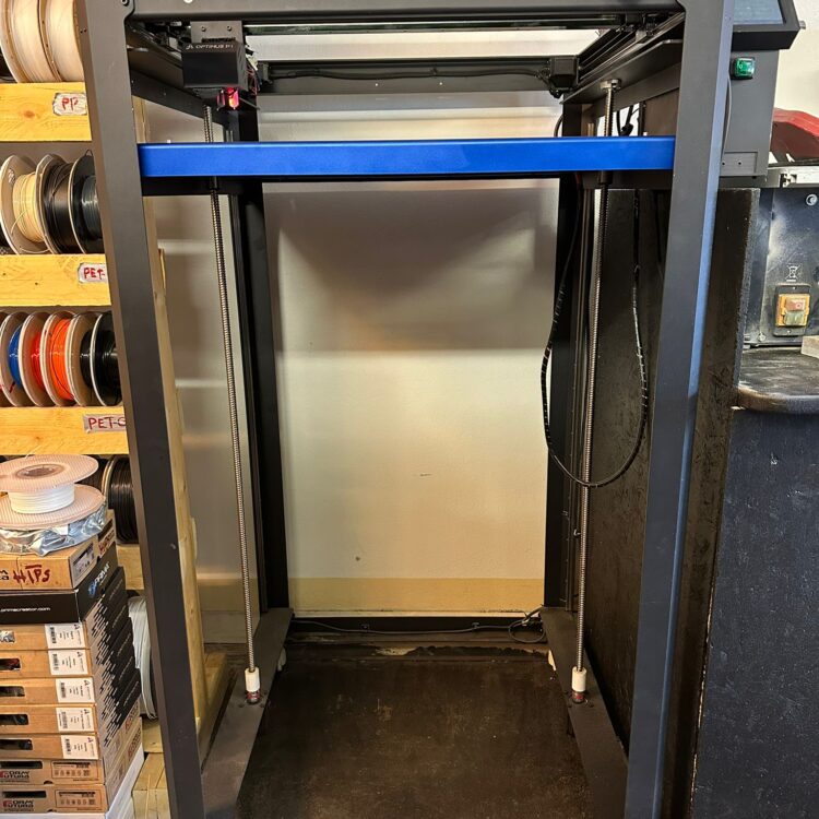 Optimus 3D-tulostin käytetty