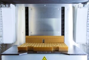 Automaattisesti puhdistuvat suuttimet