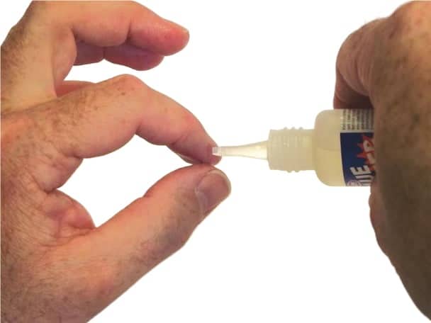 Deluxe Materials Glue Buster liuotin - Image 2
