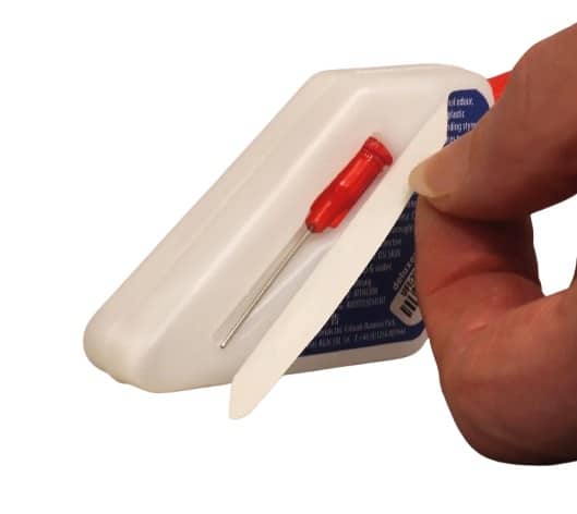 Deluxe Materials Precision Plastic Glue muoviliima - Image 2